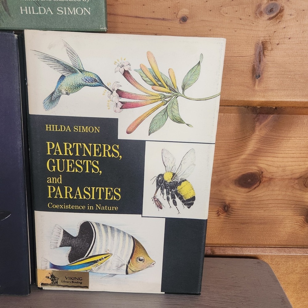 Bundle of 3 vintage Hilda Simon art science books Insects Feathers Parasites‎ - Picture 3 of 12